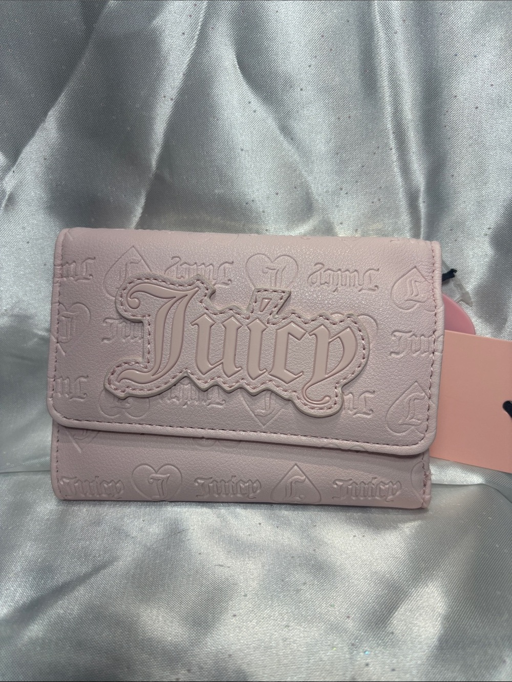 NWT Juicy Couture Light Pink Embossed Trifold Wallet - Picture 1 of 3